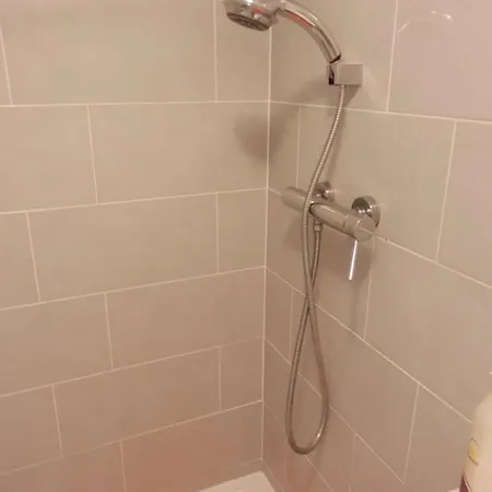 Cozy Loft Silencioso A Graca Апартаменты Лиссабон